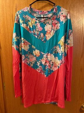 Celeste Floral Chevron Long-Sleeve Top - Teal & Pink